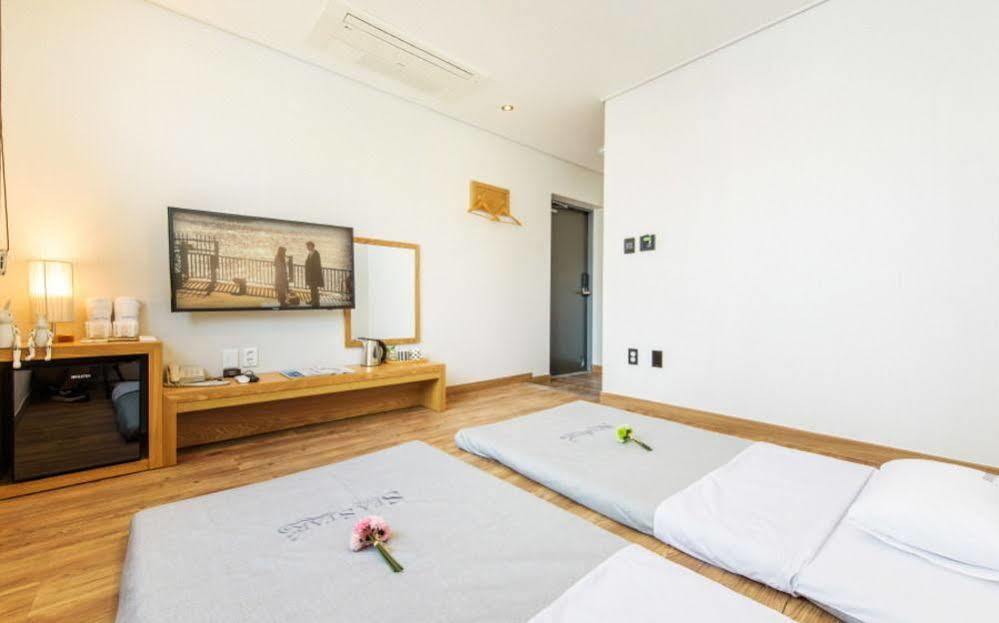 Sea Star Hostel يوسو المظهر الخارجي الصورة