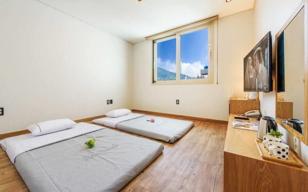 Sea Star Hostel يوسو المظهر الخارجي الصورة
